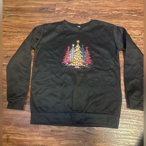 BRAND NEW, never worn Christmas sweatshirt, size 2X but fit like MEDIUM